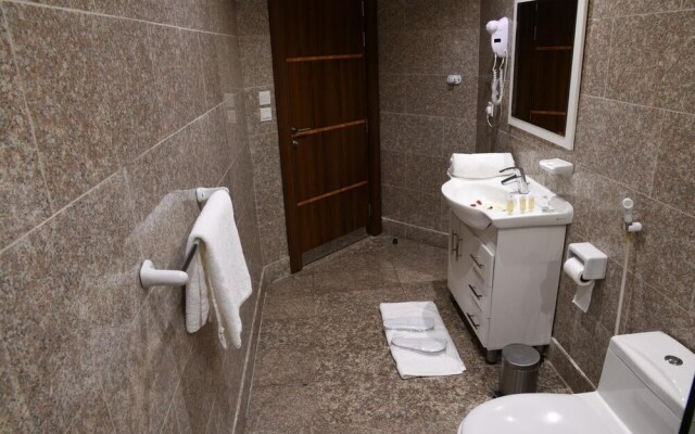 Ideal Home Hotel