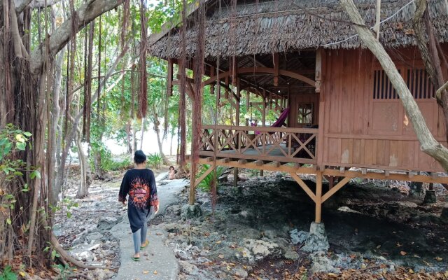 Hoga Dive Inn Wakatobi