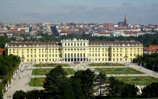 Luxury Schnbrunn Apartment