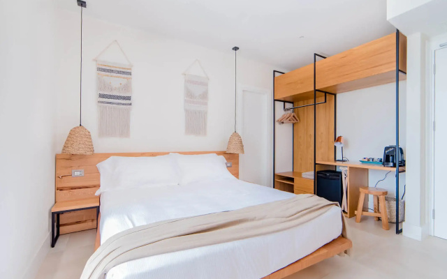Cumeja - Beach Club & Hotel