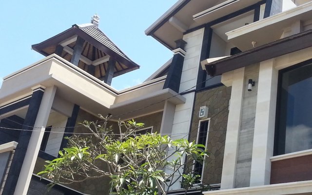 Villa Kubu D' Bukit Jimbaran
