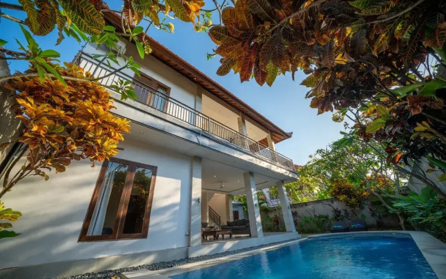 AV Villa Devina