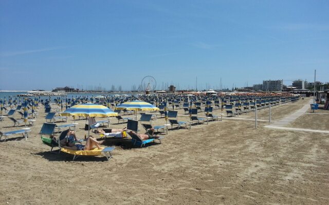 Appartamento sulla spiaggia con balcone