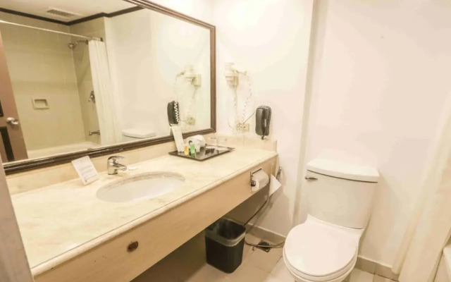 Waterfront Insular Hotel Davao