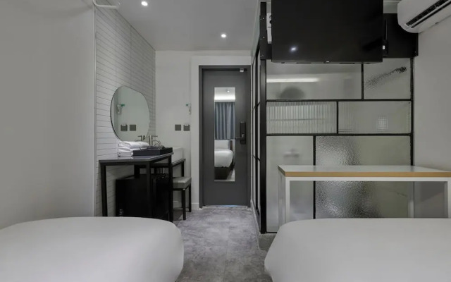 Eight Rest Hostel  Myeong-dong