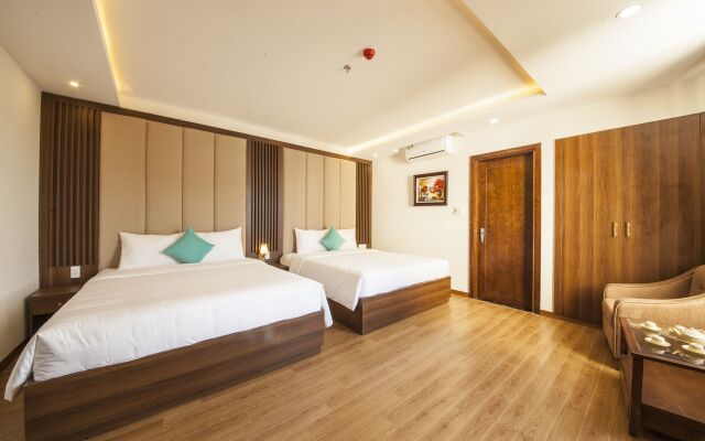 Pariat River Front Hotel