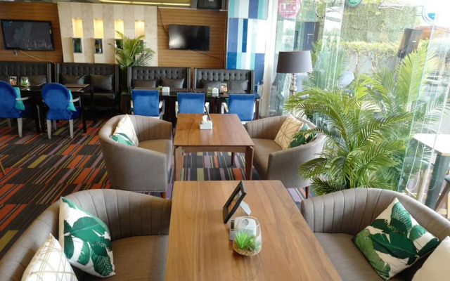 Chaisaeng Palace Hotel