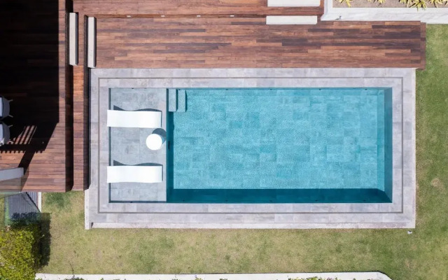 Villa Futura by Acomodo