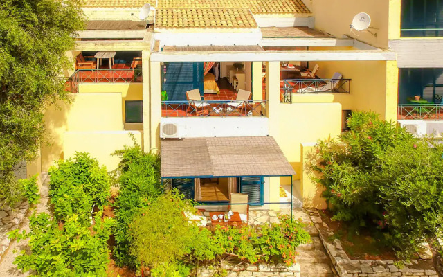 Apartment in Barbati with sea views
