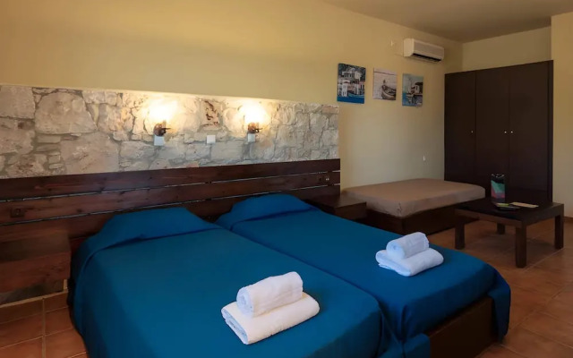 Sunny Studio Nestled Near a Refreshing Shared Pool