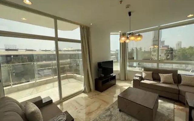 Luxurious Modern Apartment Sea View