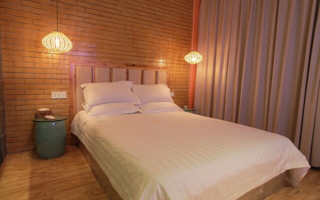 Wuyishan Old Street Riverside Hotel