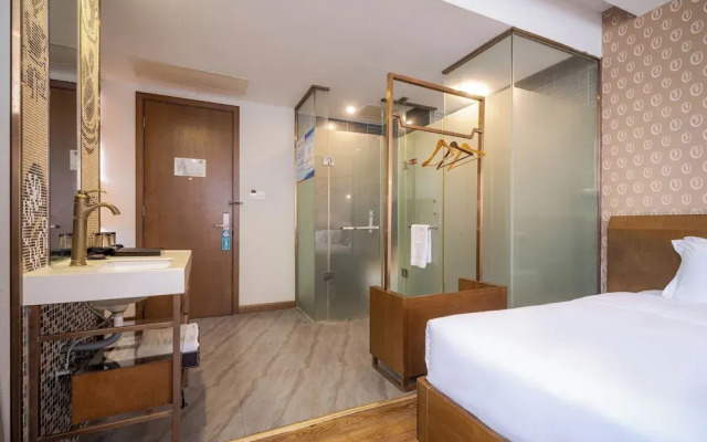 Xingyi Chain Hotel Jiangxia Metro Station