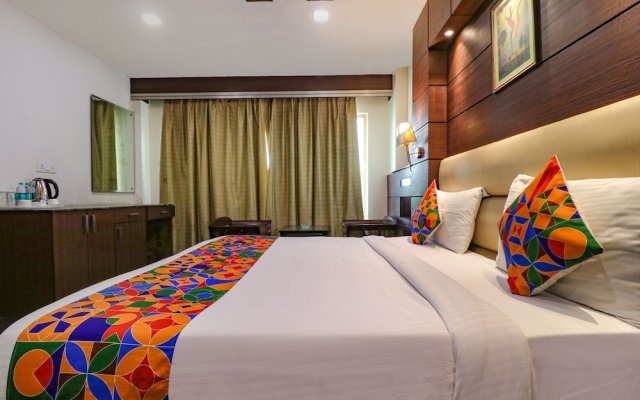 Fabhotel Admire Suites