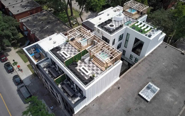 CLUBHAUS Hotel