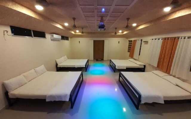 Room in Lodge - Room in Royal Cottage, Anaimalai