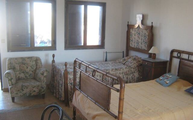 Room in Guest Room - Private Room on a Terrace With Garden