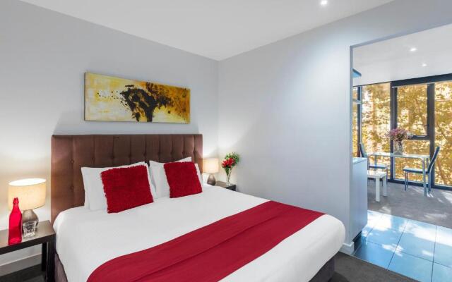 Aura on Flinders Serviced Apartments