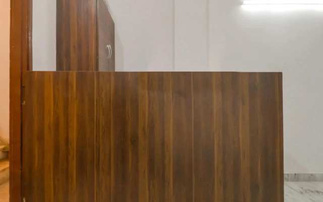 Hotel Z Black by OYO Rooms