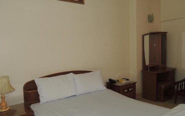 Favour Hotel