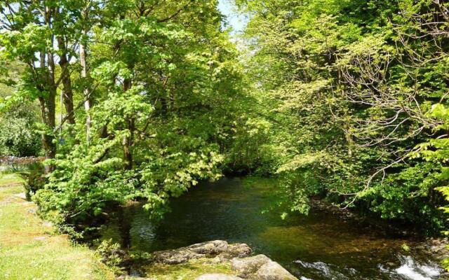 Riverside Bed  Breakfast