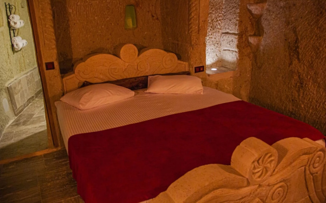 Ottoman Cave Junior
