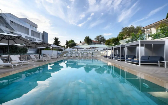 Ray Hotel Corfu