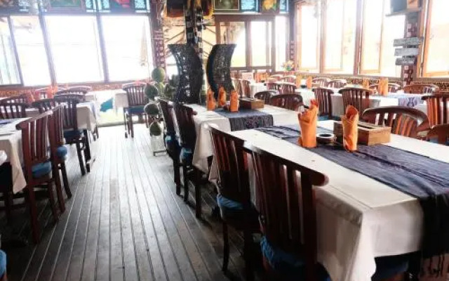 Kerti Beach Bungalow and Restaurant