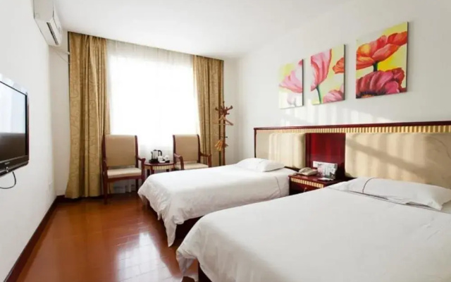 Junhong Hotel