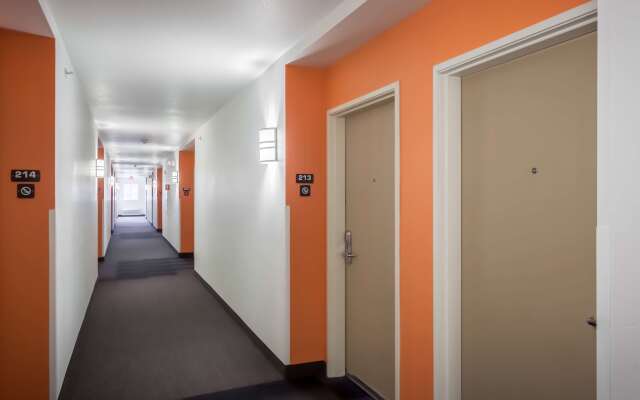 Motel 6 Anchorage, AK - Midtown