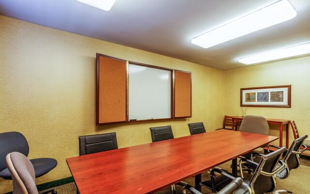 Motel 6 Green Bay, WI - Lambeau