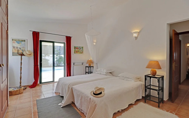 Algarve Country Villa With Pool