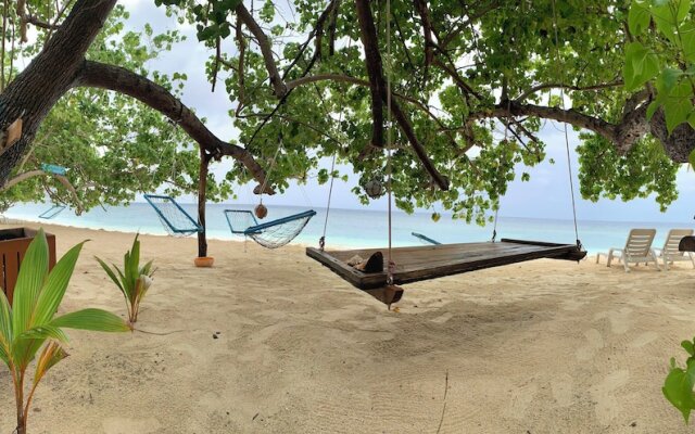 Dhamana Beach