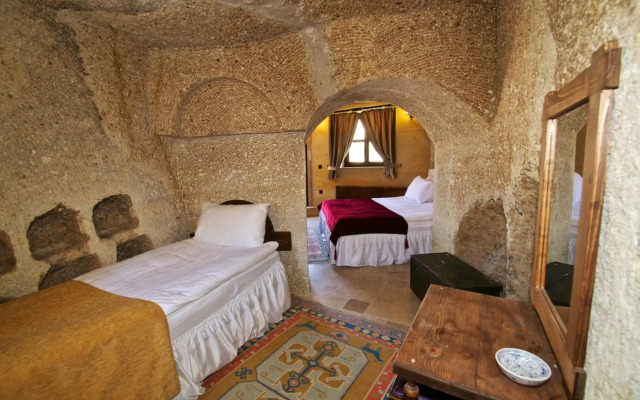 Grand Cave Suites