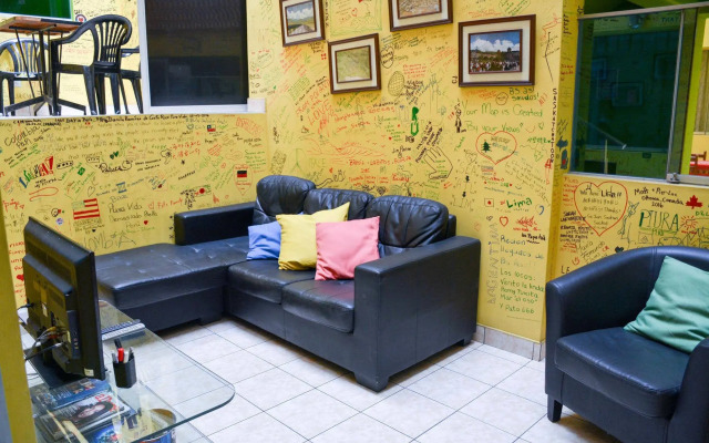 Tupac Hostel - Lima Airport