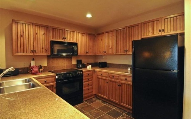 Luxury 3 Bedroom Mountain Vacation Rental in Breckenridge Just Two Blocks From Downtown