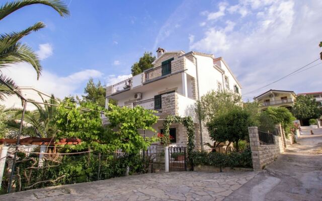 Top Floor Apartment With a Sea View Terrace Near the Sea