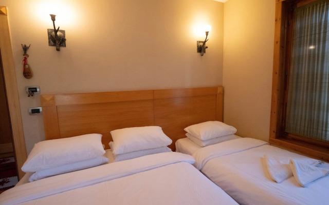 Natyral Razma Resort