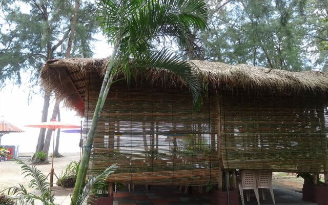 Sand Beach Bungalow