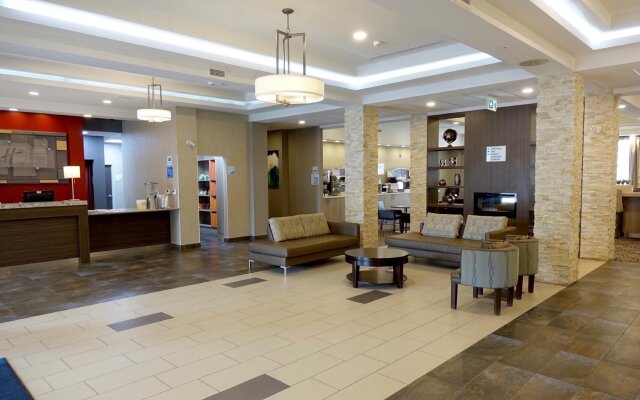 Holiday Inn Express & Suites Oshawa Downtown - Toronto Area, an IHG Hotel