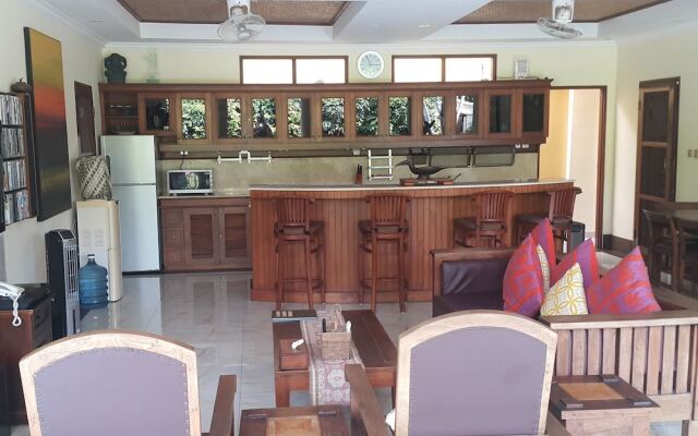 Emerald Villa B-18