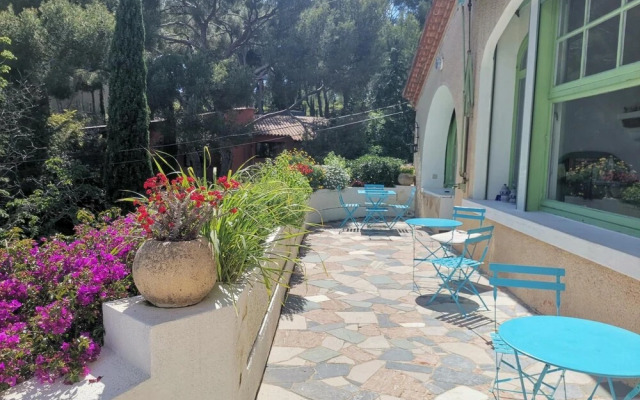 CASSIS HOSTEL Les Heures Claires