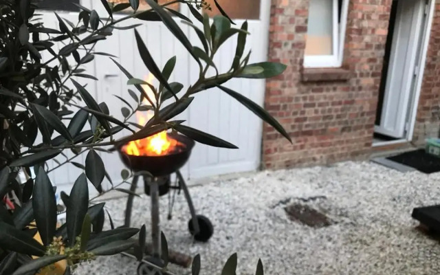 Charming 2-bedroom Home & Garden
