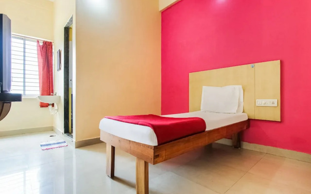 SPOT ON 60208 Hotel Ashoka Deluxe Lodging And Restaurant