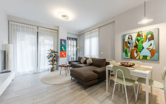 The Funky Apartment Free Parking