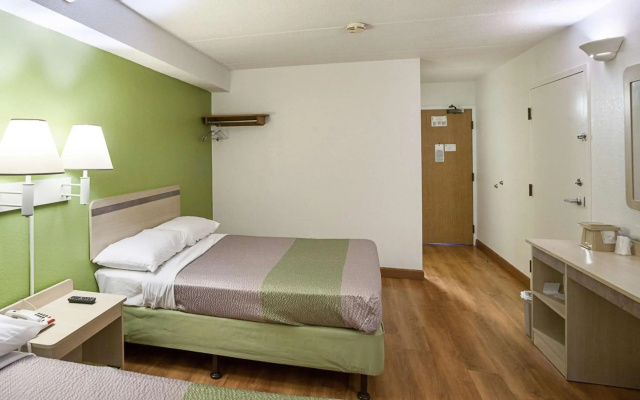 Motel 6 Binghamton, NY
