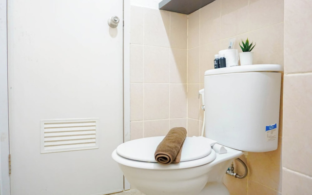 Cozy And Warm Studio At Podomoro Golf View Apartment