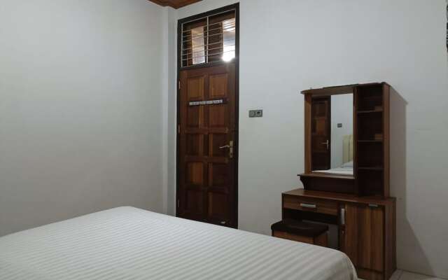 OYO 93706 Penginapan Syariah Hj. Kenan