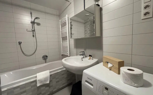 Smart Carrara Apartments