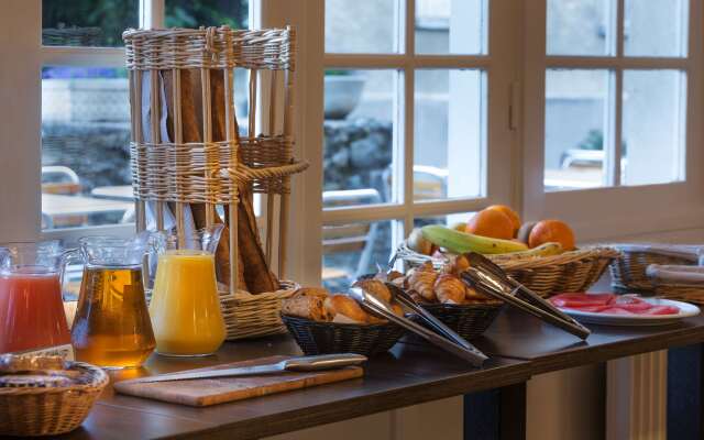 Best Western Blanche De Castille Dourdan